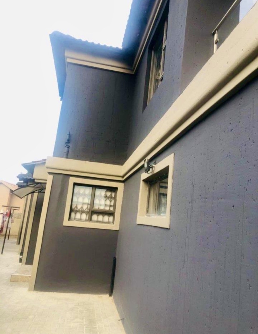 4 Bedroom Property for Sale in Mogwase North West